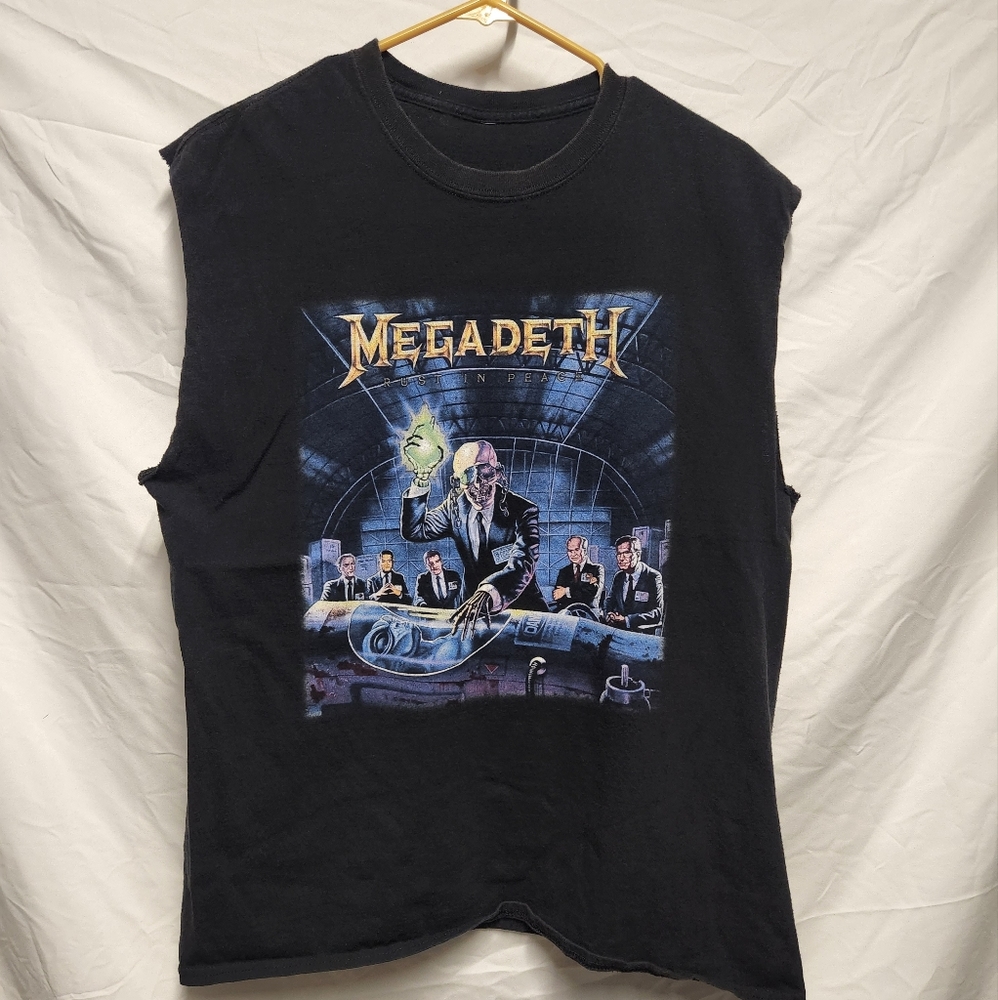 Megadeth Rust In Peace cutoff shirt.